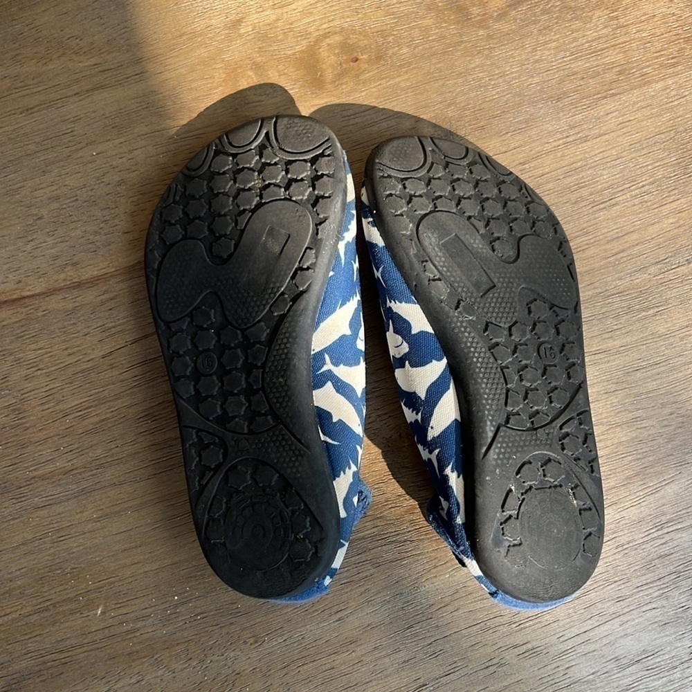 Shark Water Shoes - Picture 2 of 4